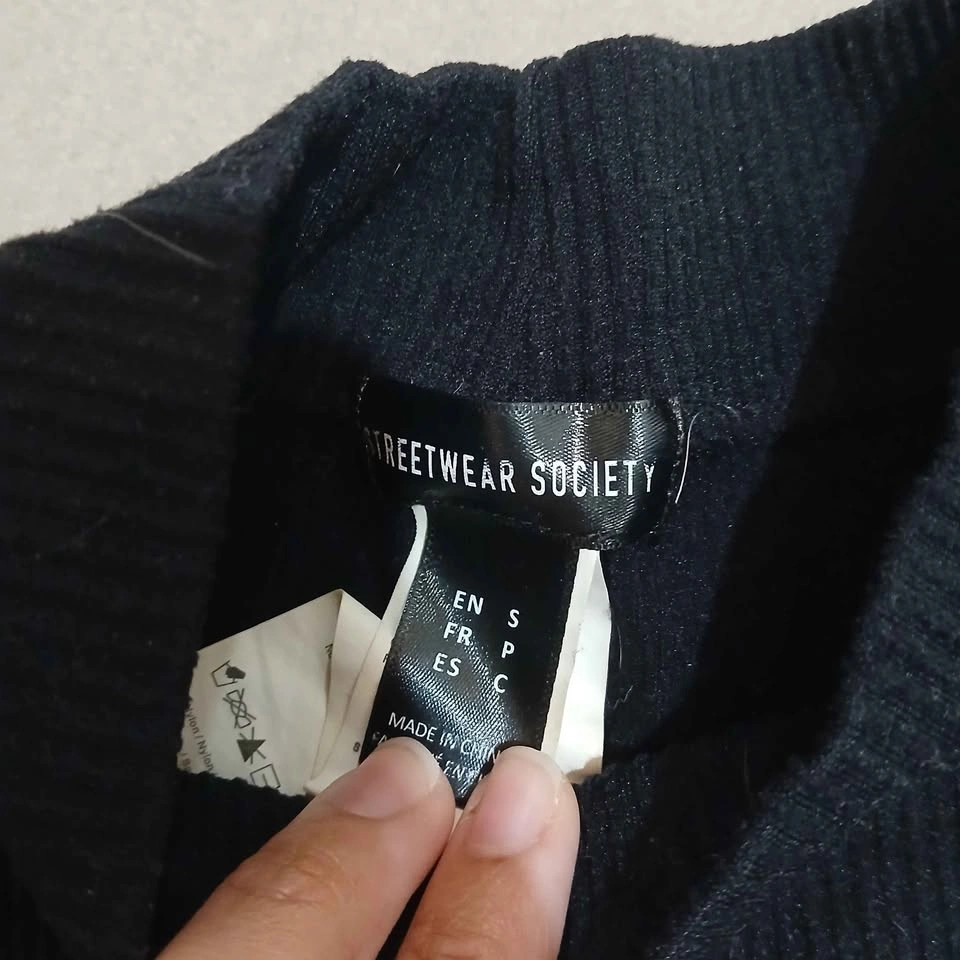 2 Mockneck Shirts - photo 5