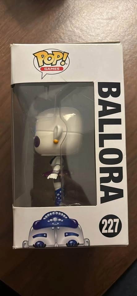 Ballora Funko pop 227 normal and chase - photo 2