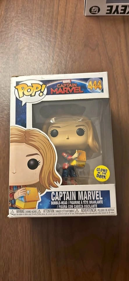Glow in the dark Captain Marvel Funk pop #444