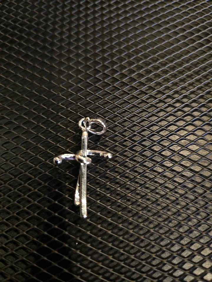 Silver-Tone Interchangeable Cross Necklace Set - photo 5