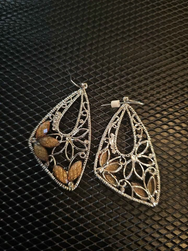 Silver Filigree Teardrop Statement Earrings - photo 3