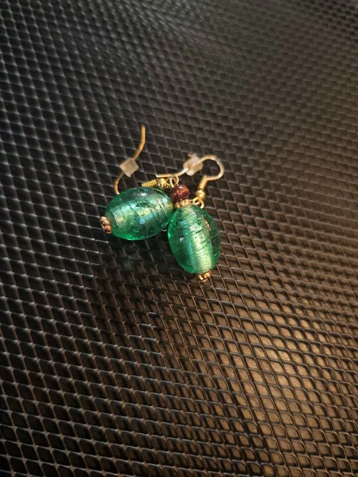 ✨ Emerald Green Artisan Glass Bead Earrings ✨ - photo 2