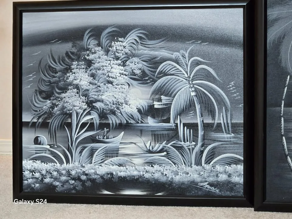 Black and white paintings from Dominican Republic image indicator(3)