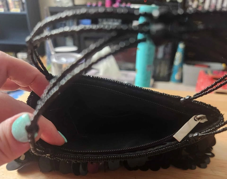Black Beaded Sequin Handbag - photo 3