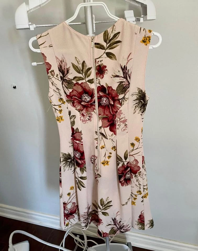 Dynamite Floral Dress -Size S - photo 2