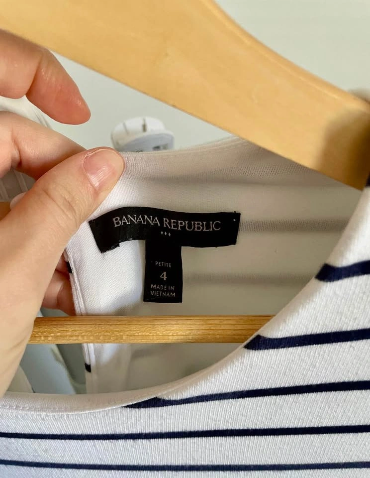 Banana Republic Stripped Dress - Size 4 - photo 4