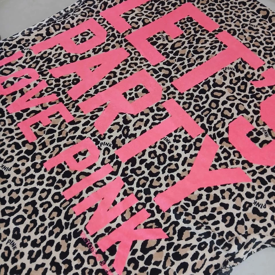 RARE Y2K Vintage Victoria Secret Blanket - photo 2