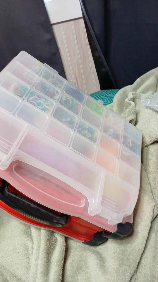 HUGE LOT OF RAINBOW LOOM - photo 3