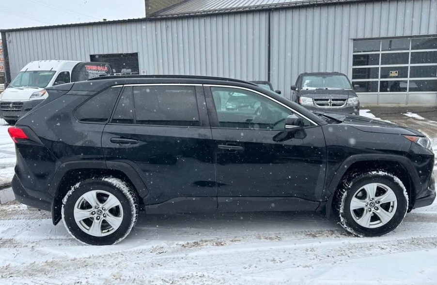 2019 Toyota RAV4 XLE - photo 4