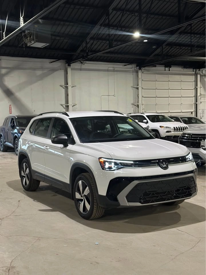 2026 Volkswagen Taos - photo 2
