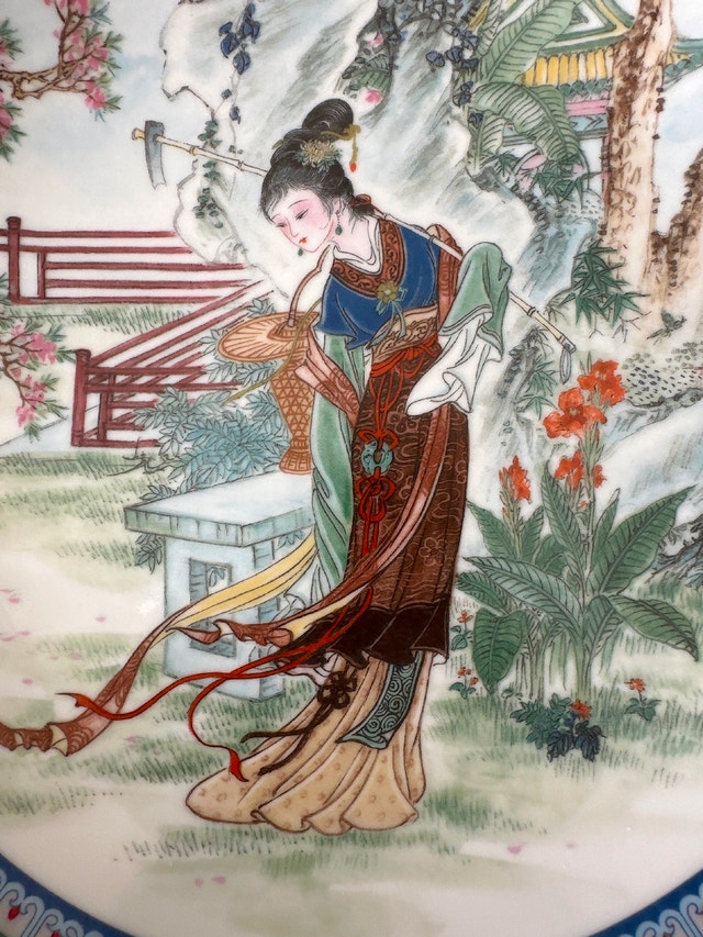 Chinese VTG porcelain collector plate titled "Tai-yu" Lin Daiyu - photo 3