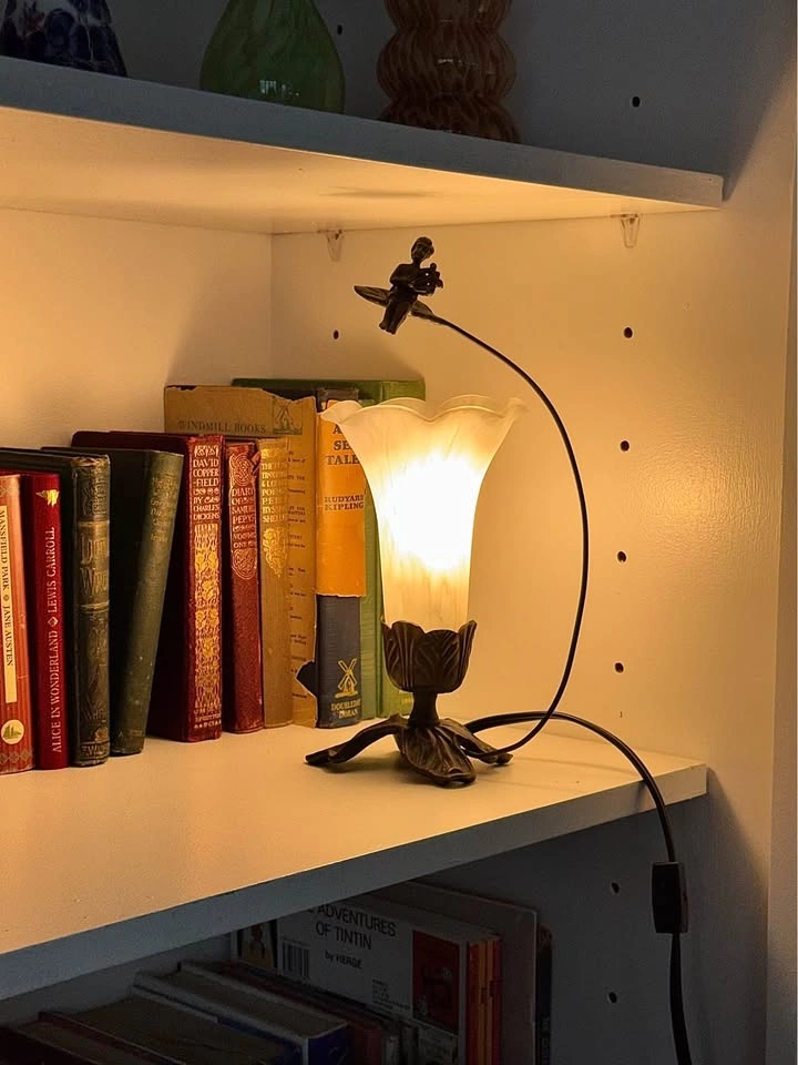 Vintage Cherub Lily Flower Lamp - photo 2