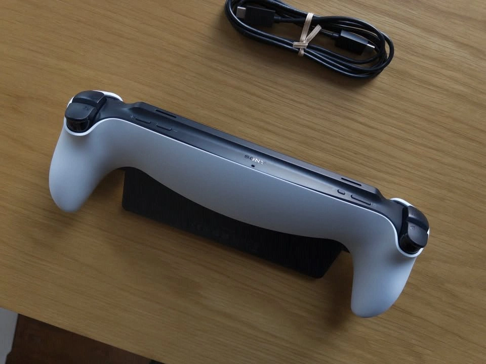 Playstation Portal - White + Case - photo 5