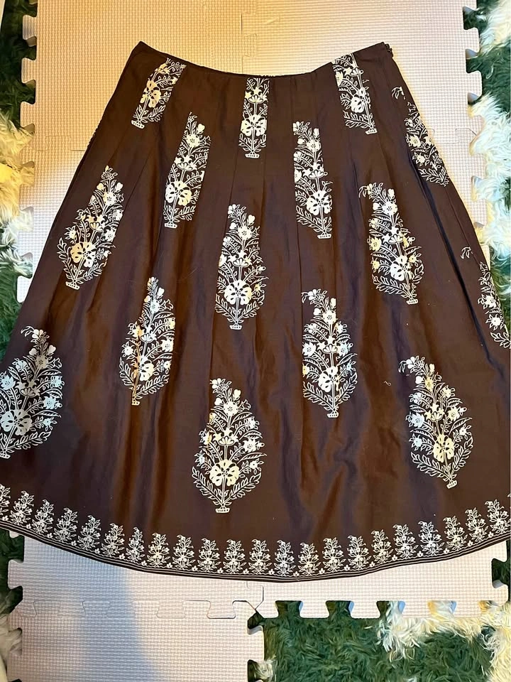 Jones New York Signature Petite Skirt 4P Brown Floral