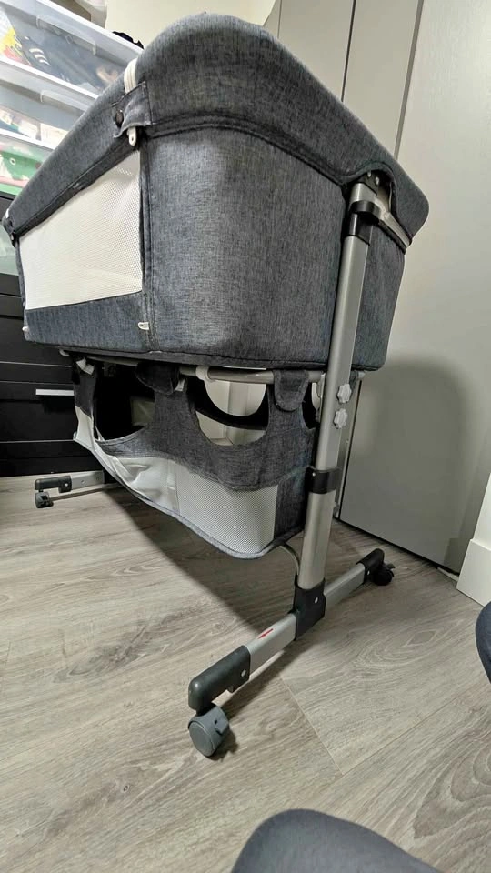3-in-1 Height Adjustable Baby Bassinet & Bedside Sleeper