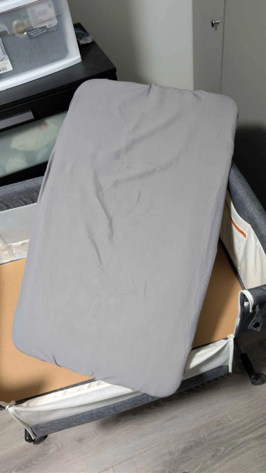 3-in-1 Height Adjustable Baby Bassinet & Bedside Sleeper - photo 3