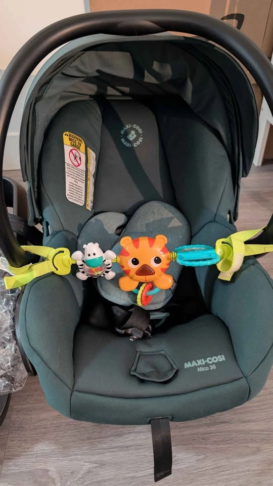 Maxi-Cosi Mico 30 Infant Car Seat with Base + Rain Cover + Toy - photo 5