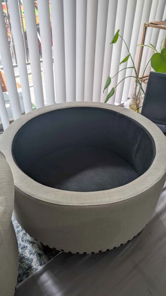 2 Tufted Round Storage Ottomans - photo 2