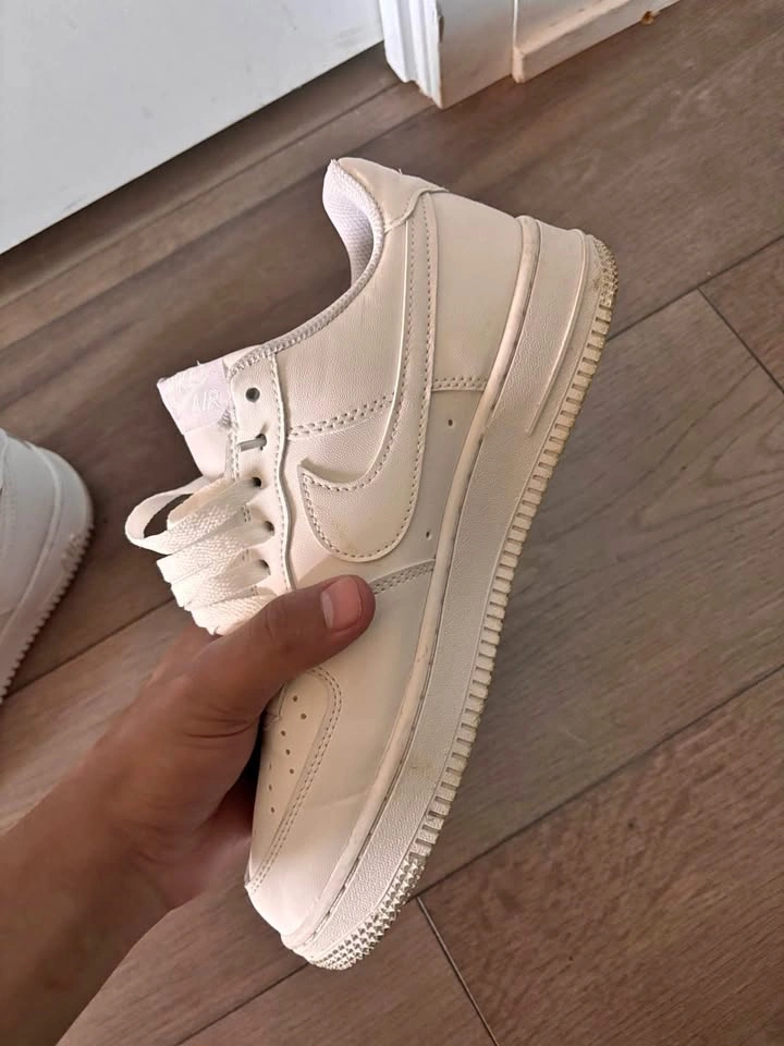 Shoe
