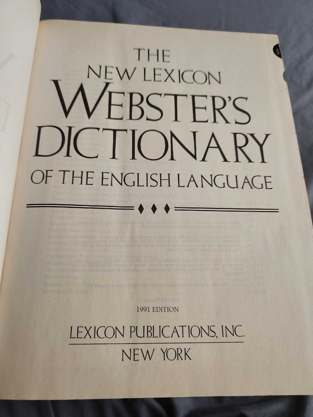 The New Lexicon Webster's Dictionary of the English Language - photo 2