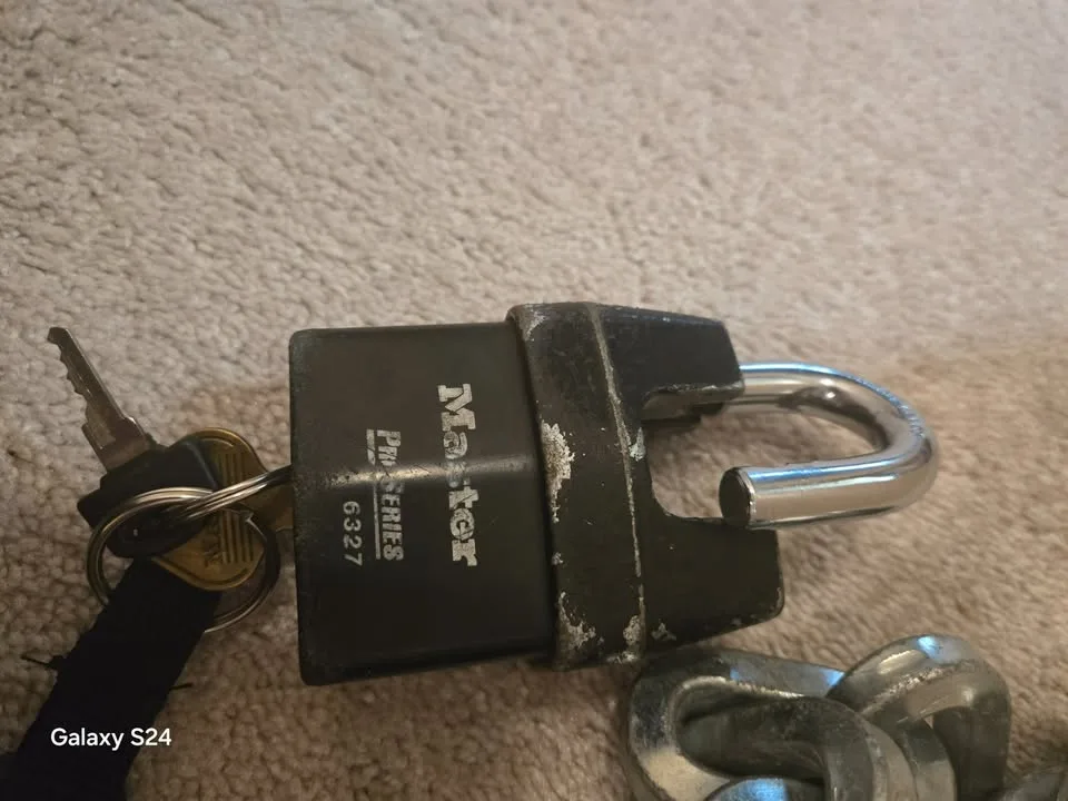 Heavy Duty Mul-T-Lock chain and padlock image indicator(2)