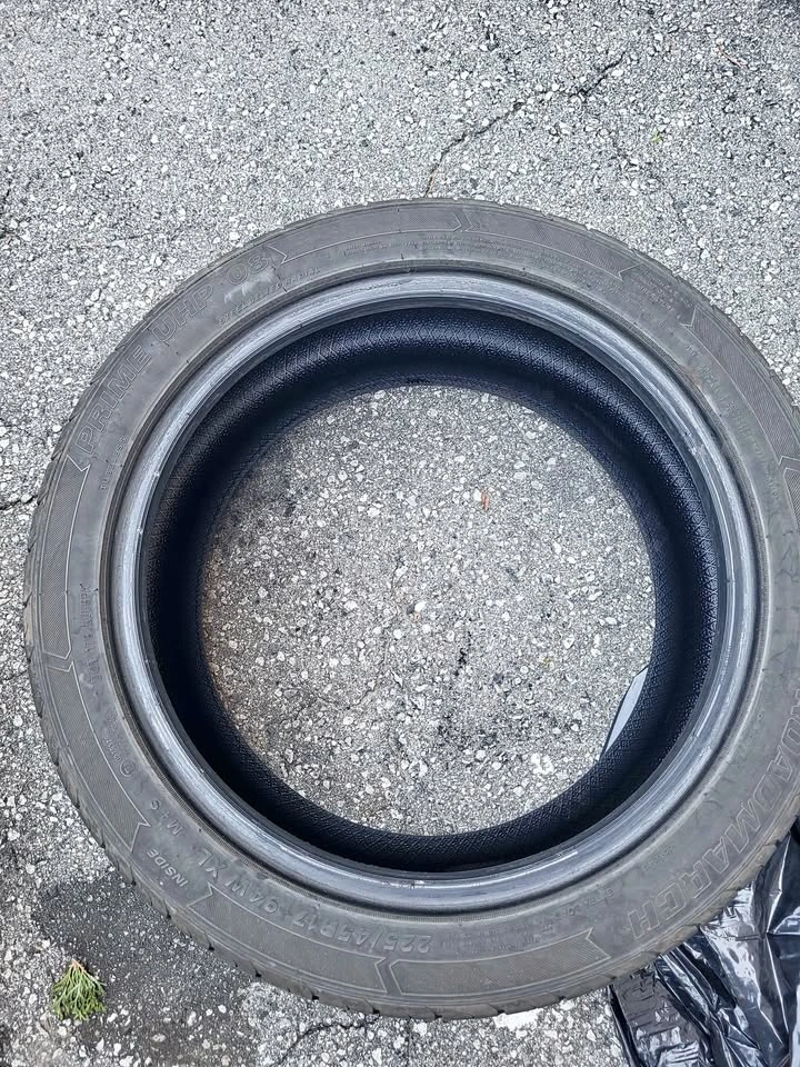 225 45 17 Pair (2 Tires)