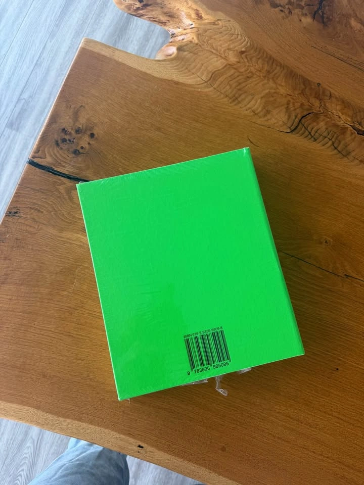 NEW, SEALED Virgil Abloh. Nike. Icons Coffee Table Book - photo 4