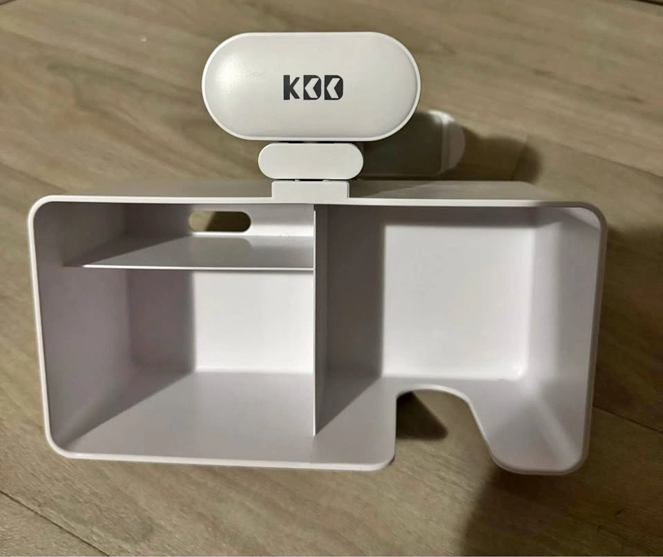 Desk organizer