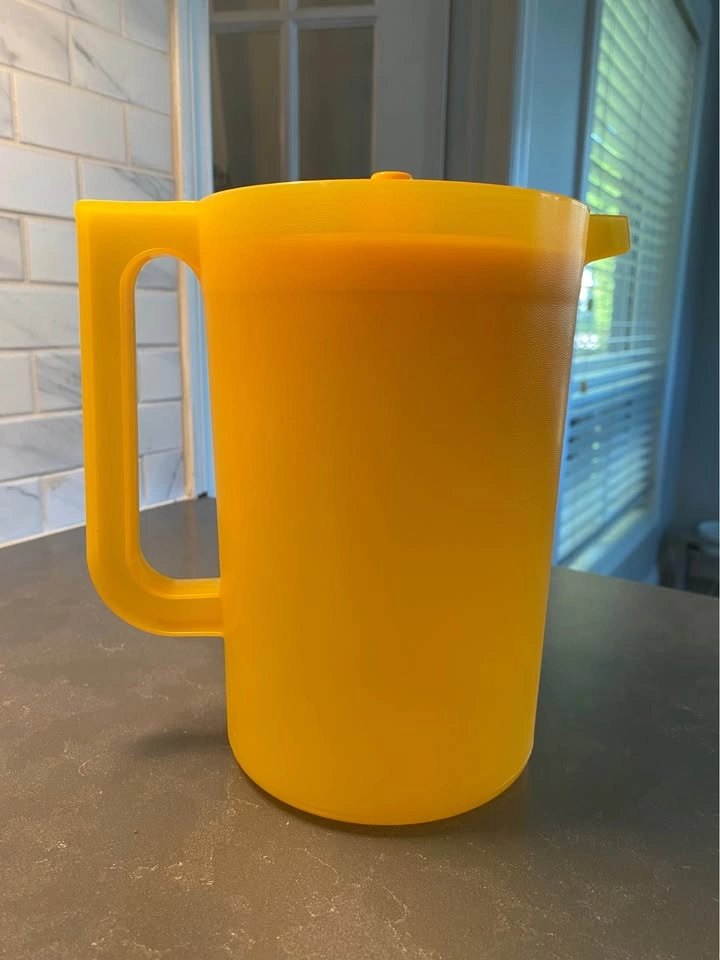 Vintage Tupperware Blossom Pitcher with lid - photo 2