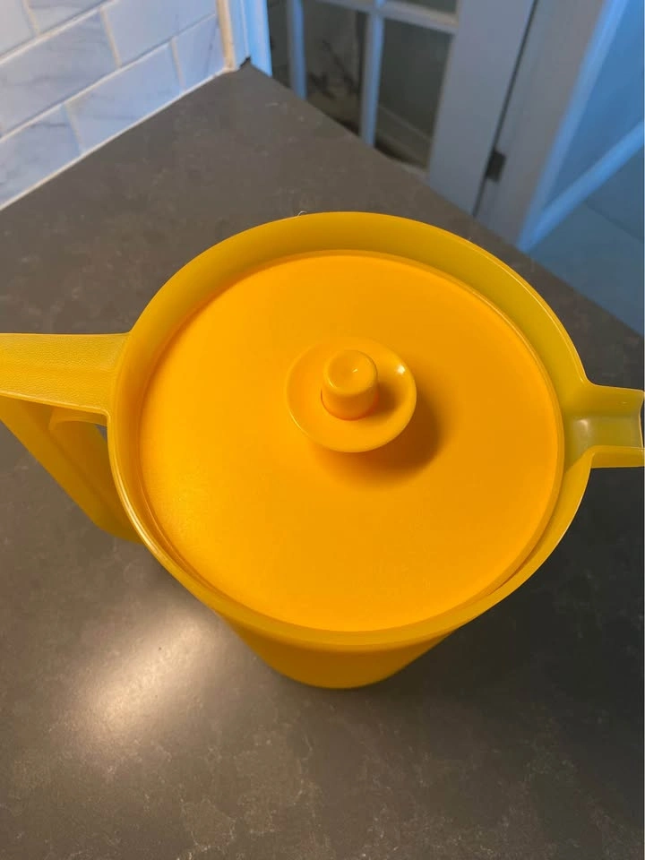 Vintage Tupperware Blossom Pitcher with lid - photo 3
