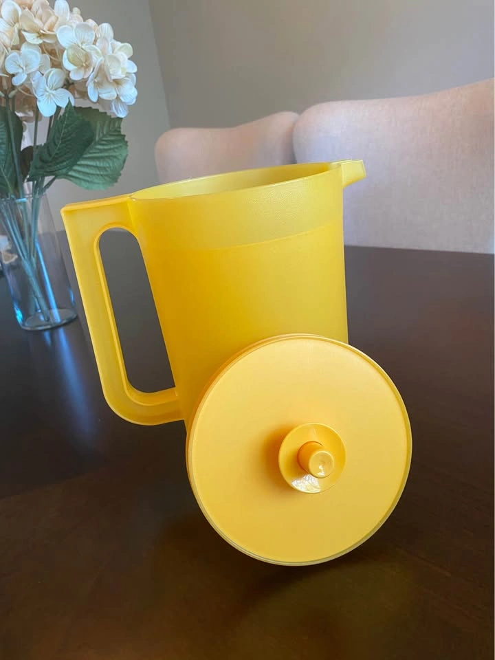 Vintage Tupperware Blossom Pitcher with lid - photo 4