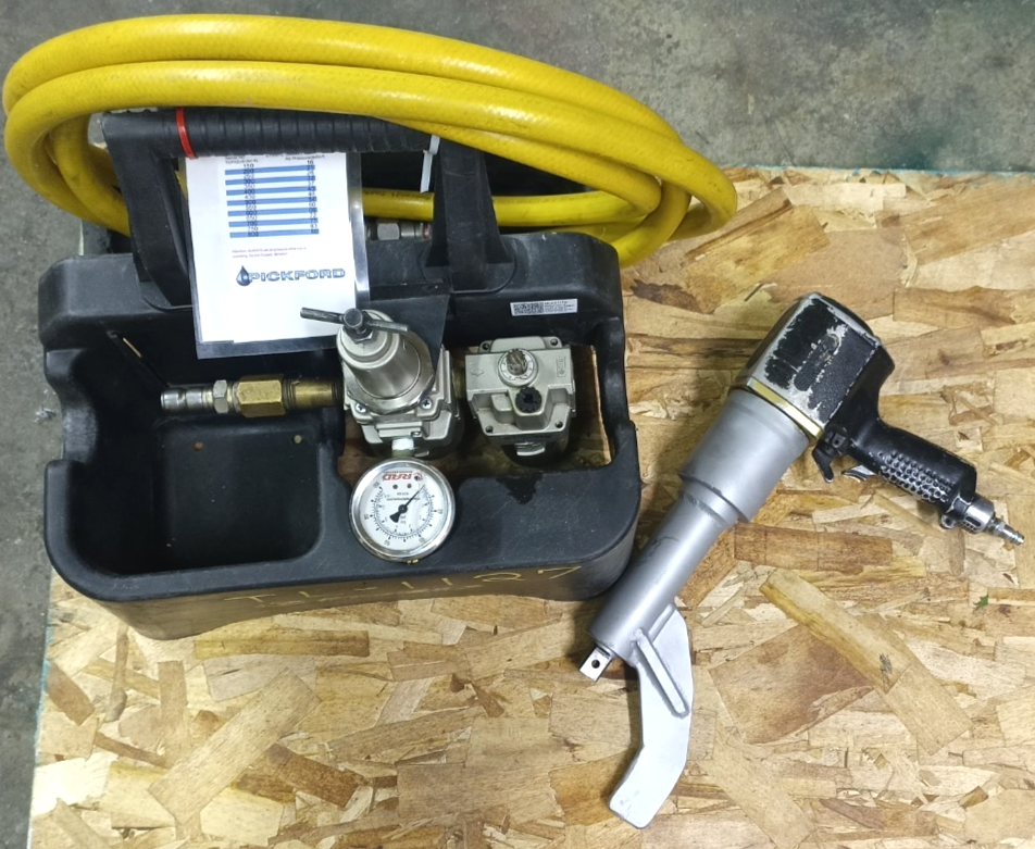 RAD 800NGX Pneumatic Torque Wrench W/ Regulator & Tool Holder
