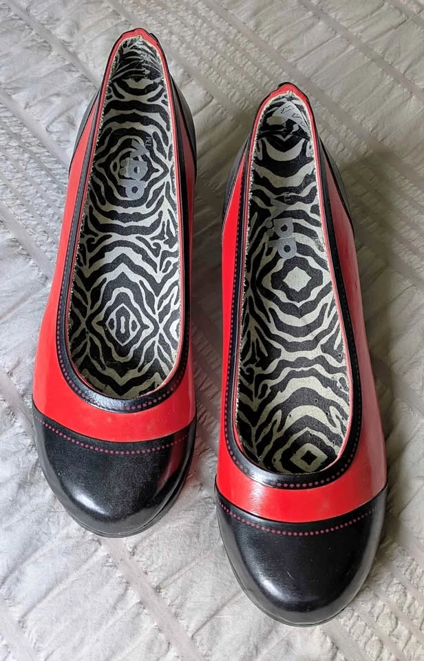 Däv Rubberized pumps - Size 9