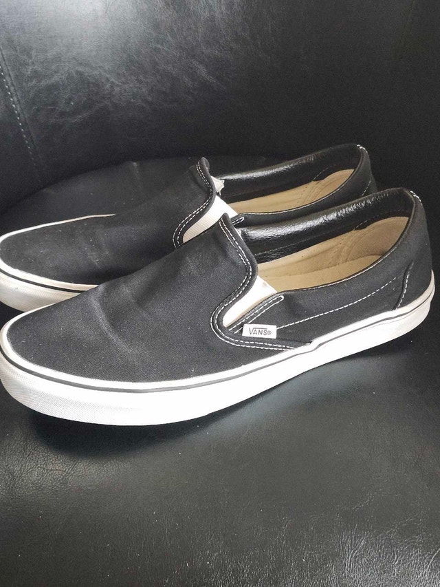 VANS MENS 9 US