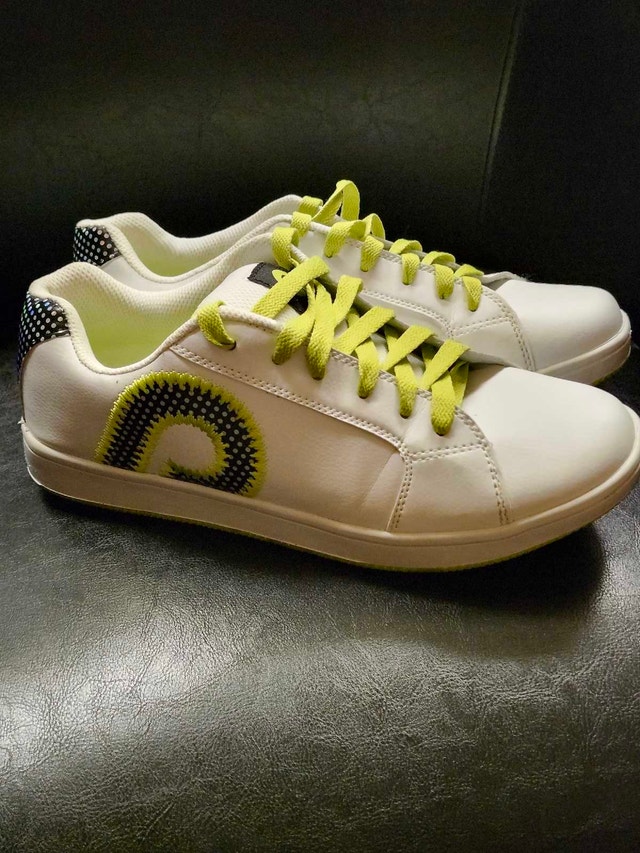 a9 Ollie Women's Skateboard Shoes - size 10 US
