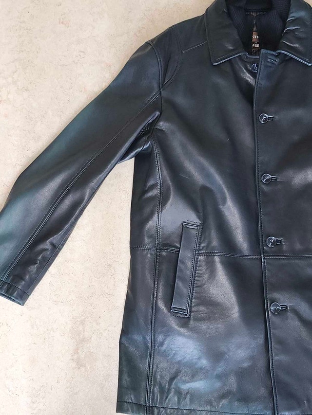Danier Lamb skin Jacket Size Large - photo 2
