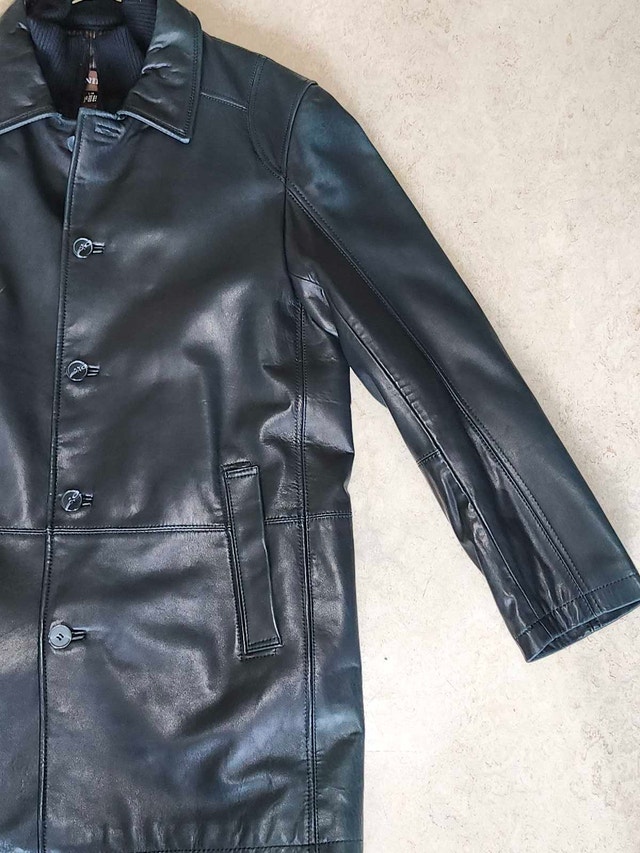 Danier Lamb skin Jacket Size Large - photo 3
