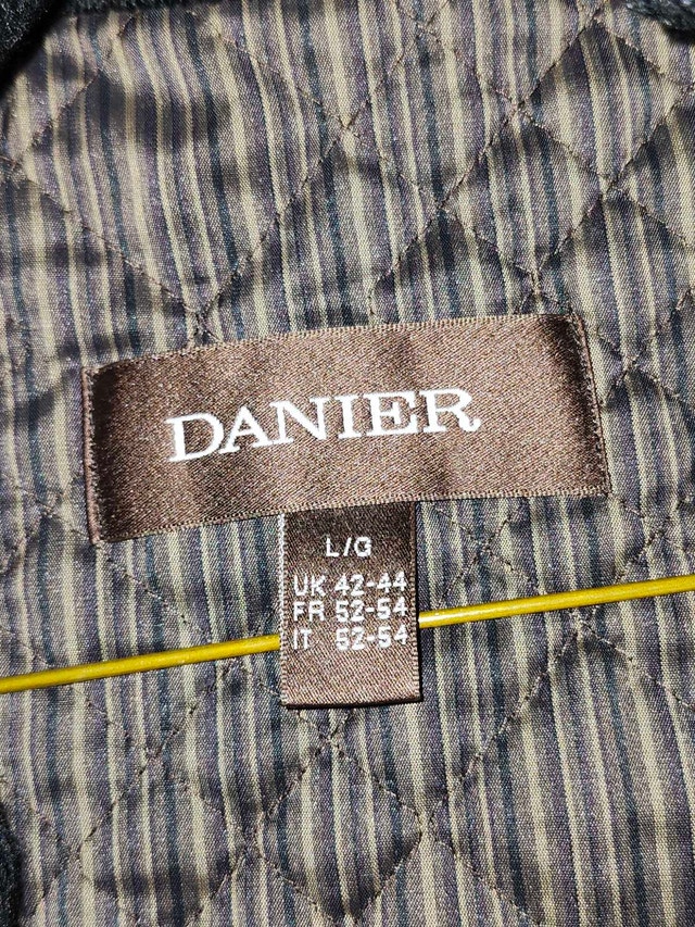 Danier Lamb skin Jacket Size Large - photo 4
