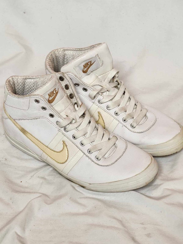 Nike vintage Capri women's size 7 US