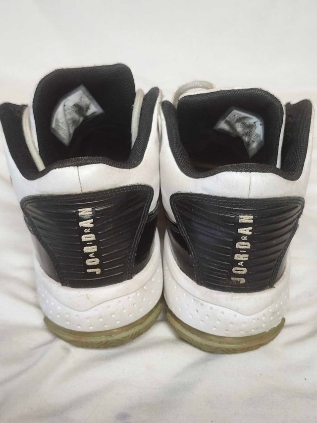Jordan Max Aura 2 Youth 4.5 US - photo 4