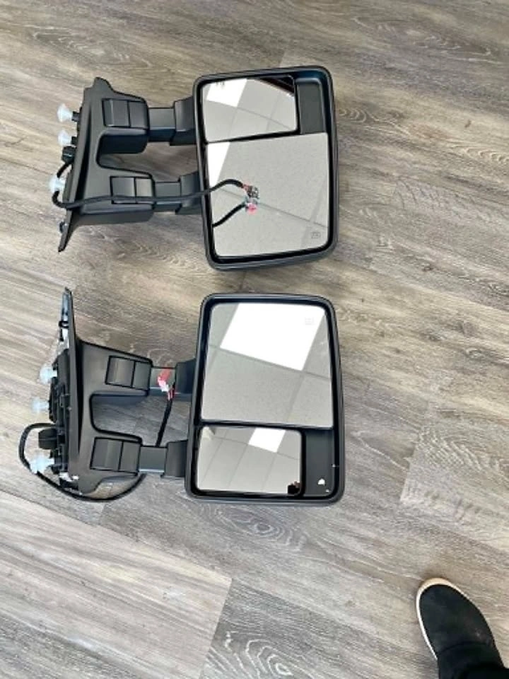 Ford Super Duty Tow Mirrors – Power, Heated, Turn Signal & Light