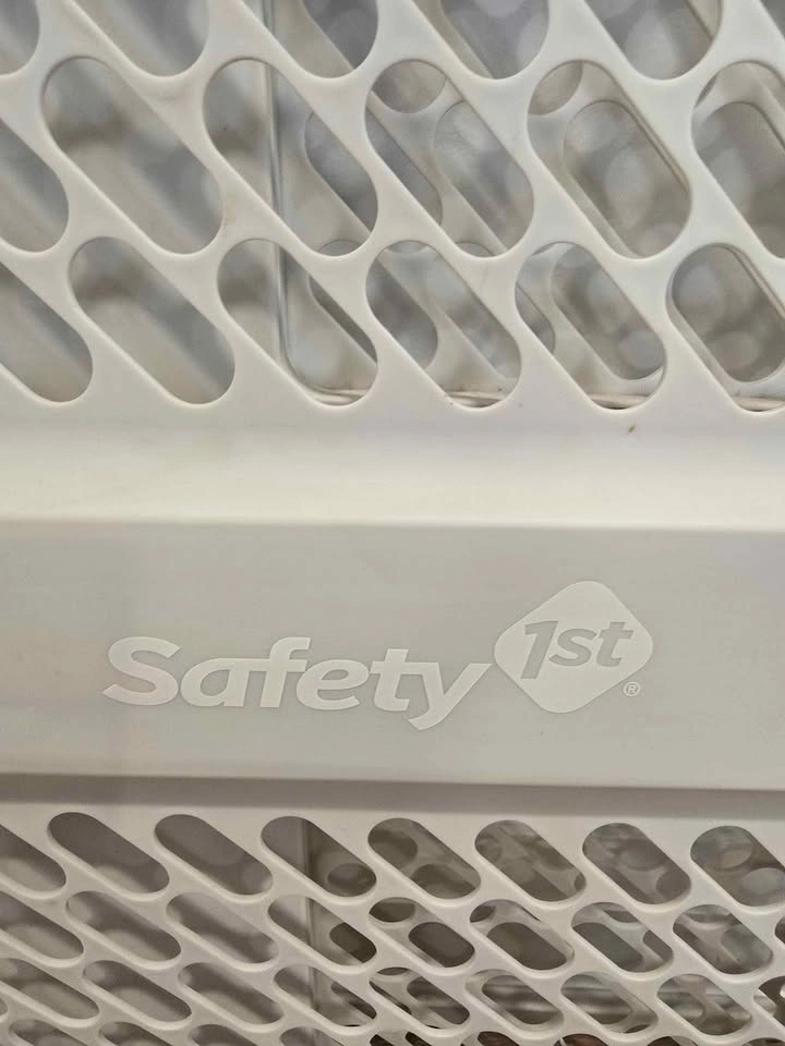 Safety 1st Baby Gate - photo 2