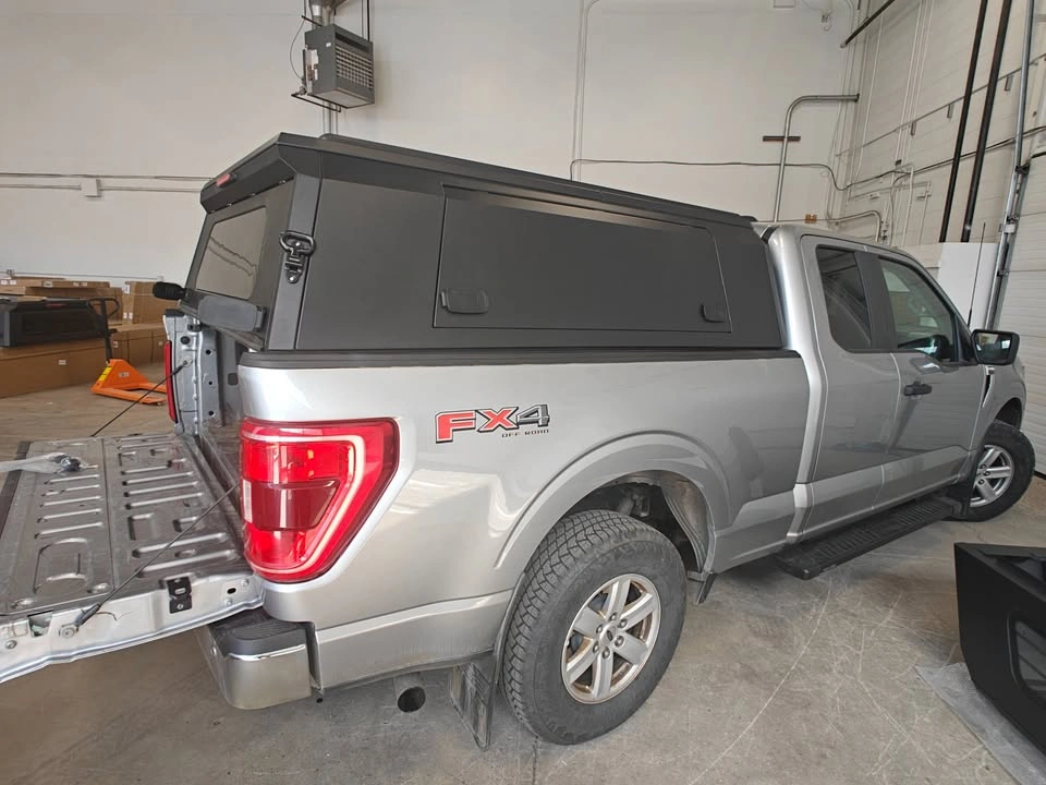 5'5 Truck Canopy - Best Price in Town - photo 2