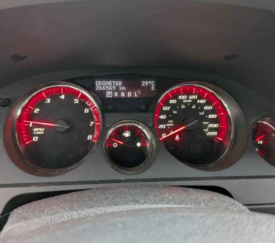 2011 GMC Acadia AWD – Silver SUV - photo 4