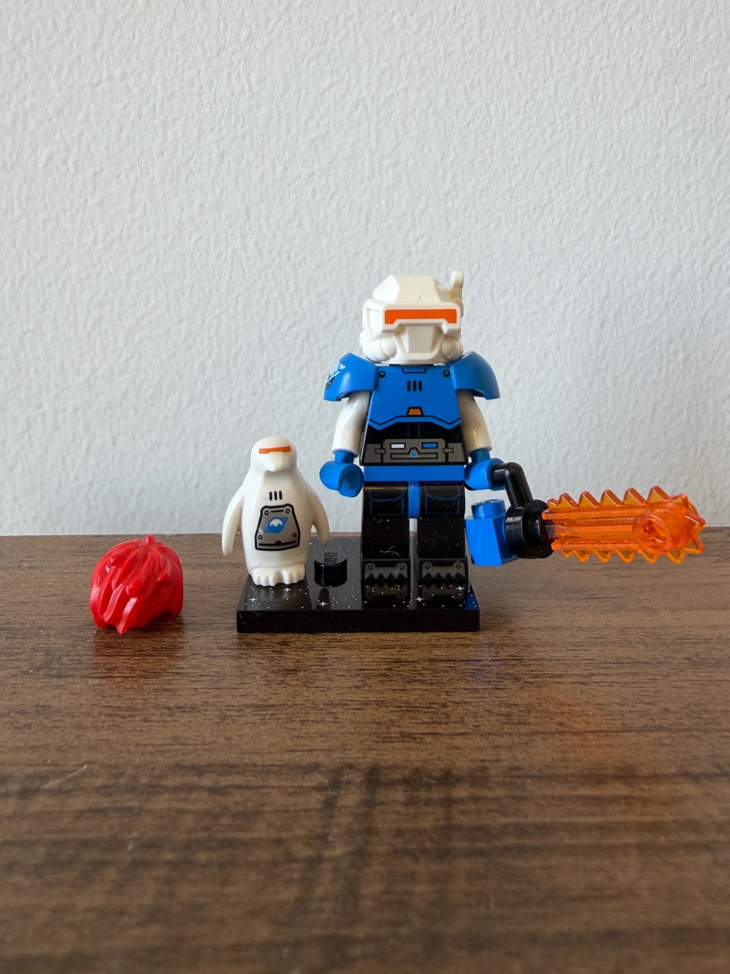 Lego Minifigures 71046 Series 26 Space - Ice Planet Explorer