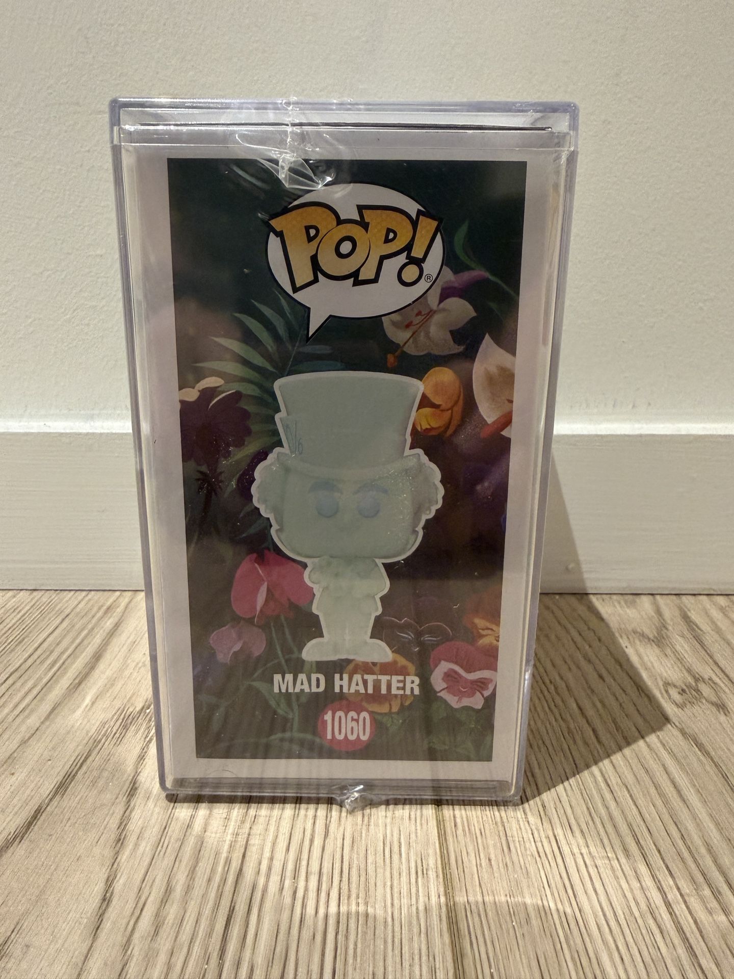 Funko Pop! Ultra Mad Hatter Glow #1060 LE 5000 - photo 4