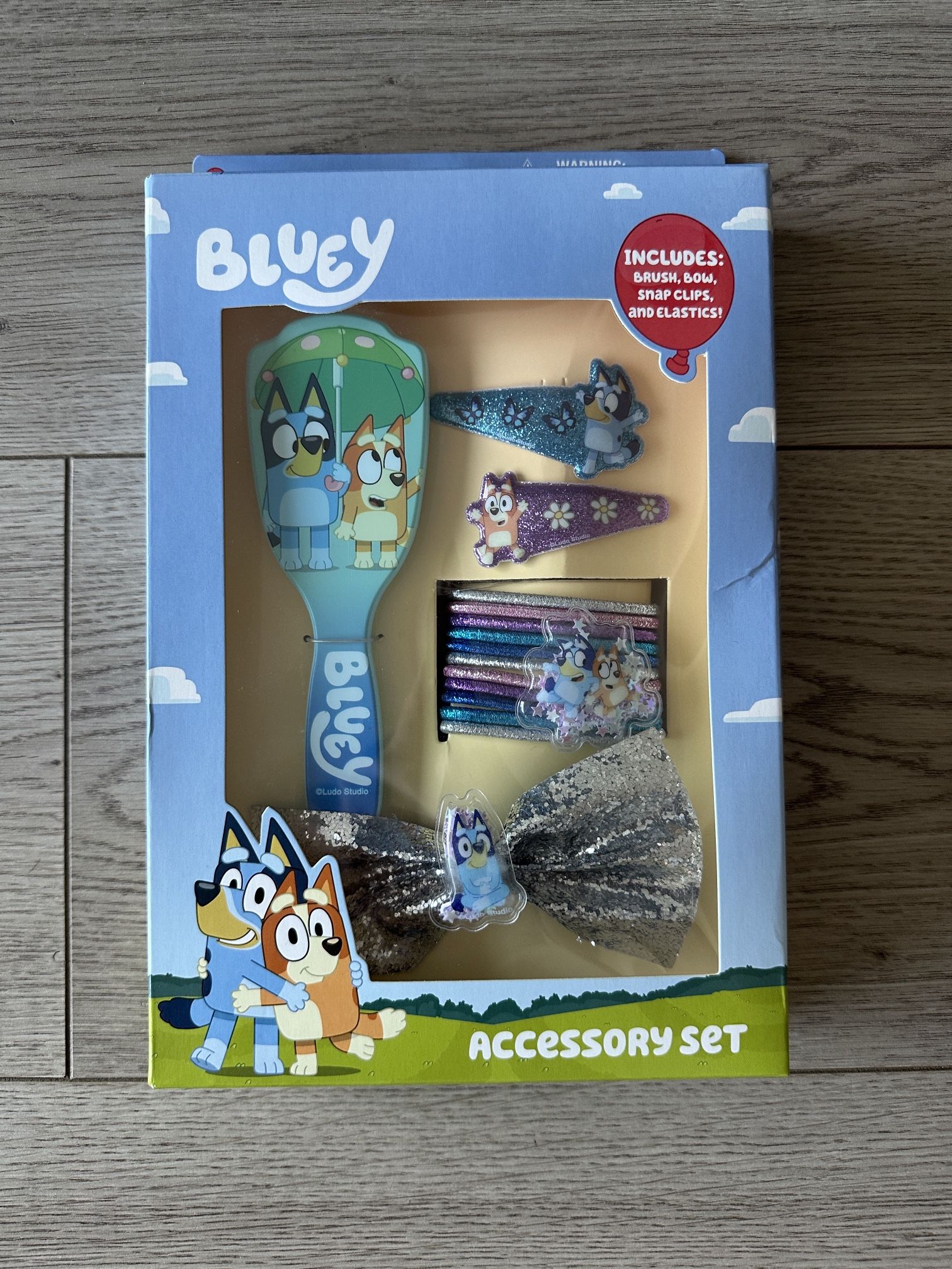 Bluey Hair Accessory Set includes Brush, Bow, Snap Clips and Ela