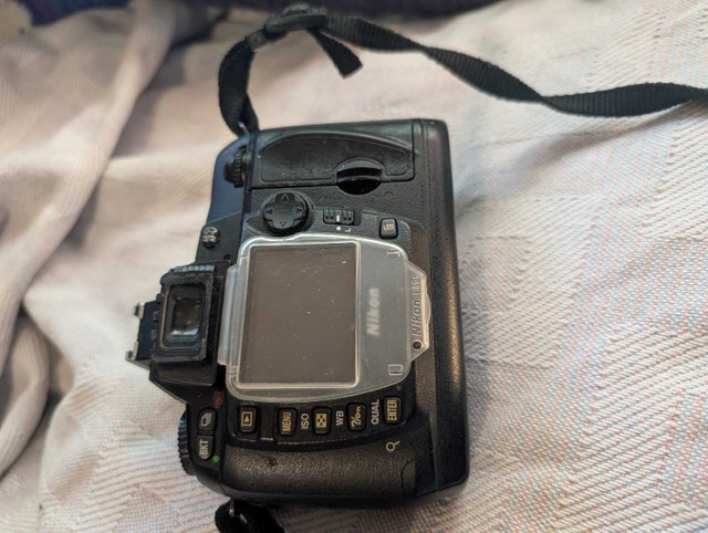 professional Nikon cameras with macro lens - photo 2
