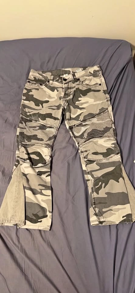 Gray true religions size 33