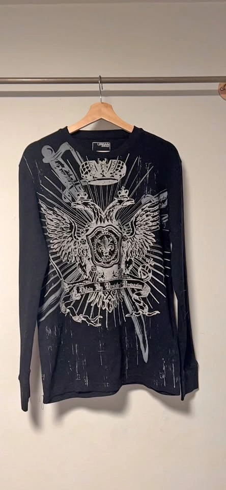 URBAN Graphic Long Sleeve T-Shirt